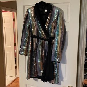 Beautiful never been worn final sale can’t return size 12 more of a blazer size